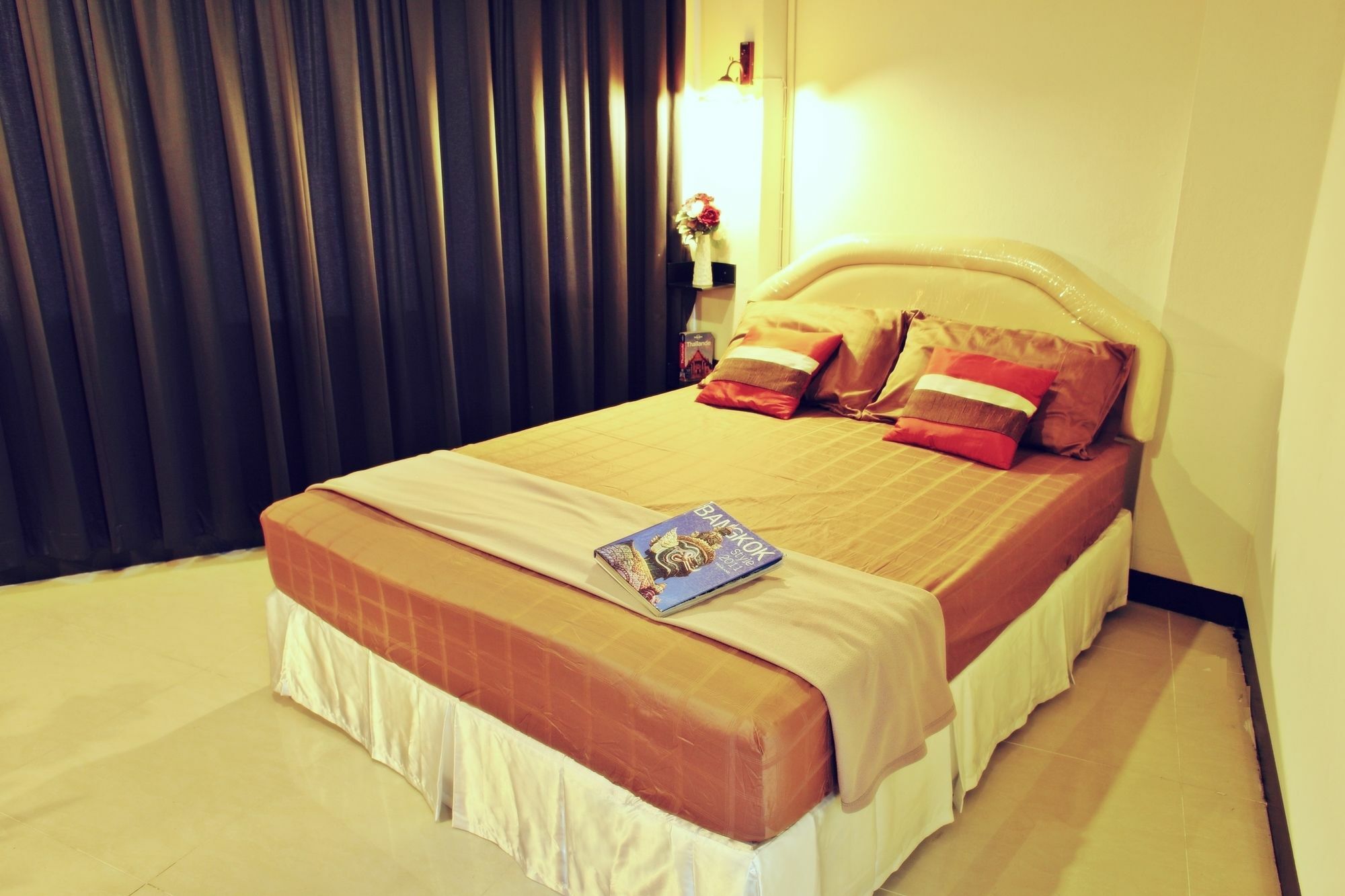 Link Corner Hostel Bangkok Exterior photo